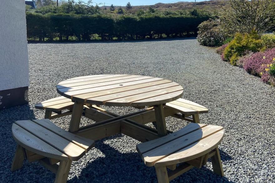 Traditional Croft House With Private Garden And Mountain Views.