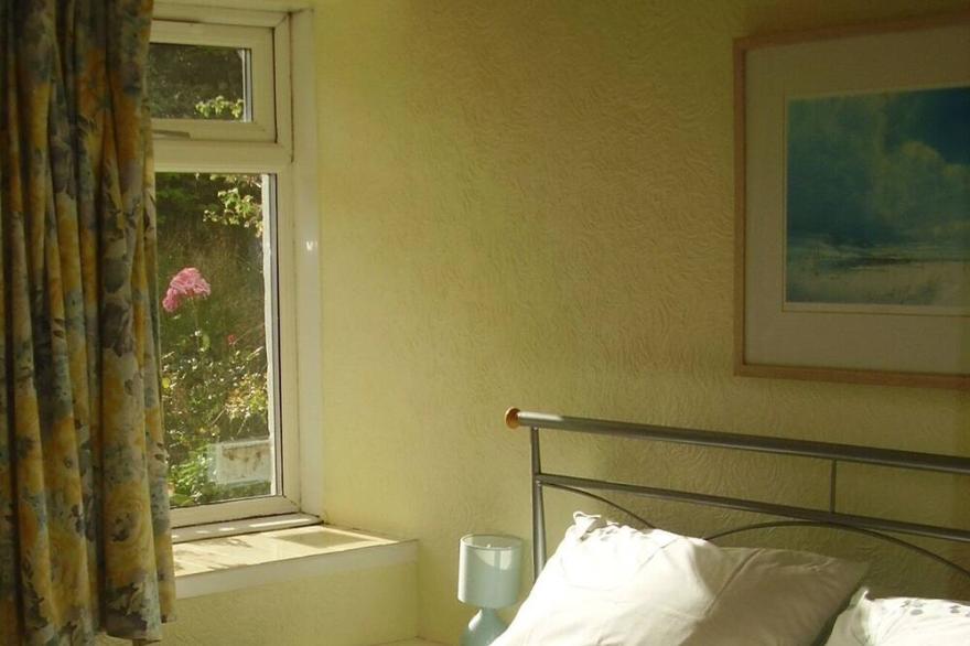 Cosy cottage in spectacular location overlooking Balcary Bay