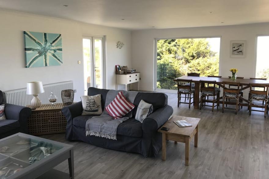 Detached House With Fabulous Sea Views
