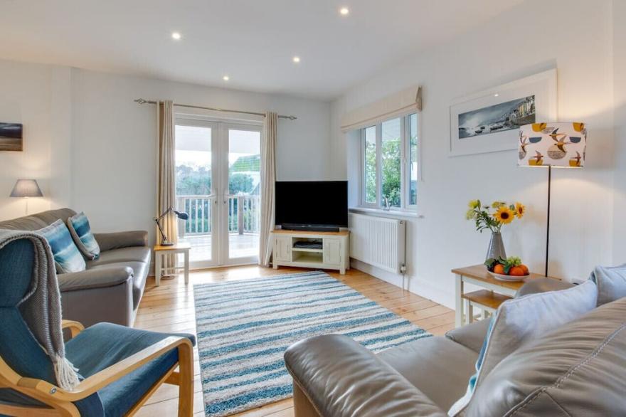 Seahorses - Three Bedroom House, Sleeps 6