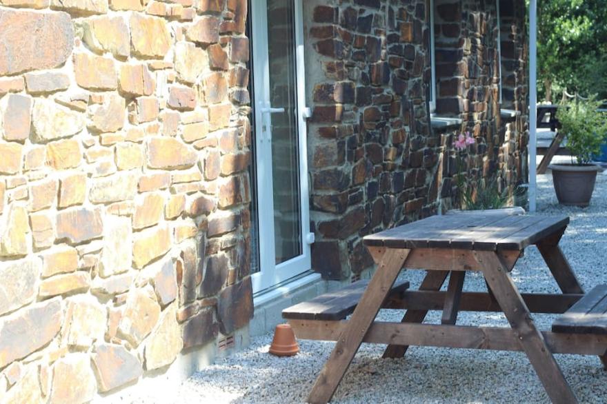 Rural, relaxing accommodation with tranquil scenery