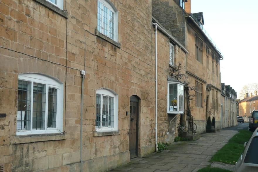 Wonderful Grade II Cotswold Stone Cottage in Perfect Location