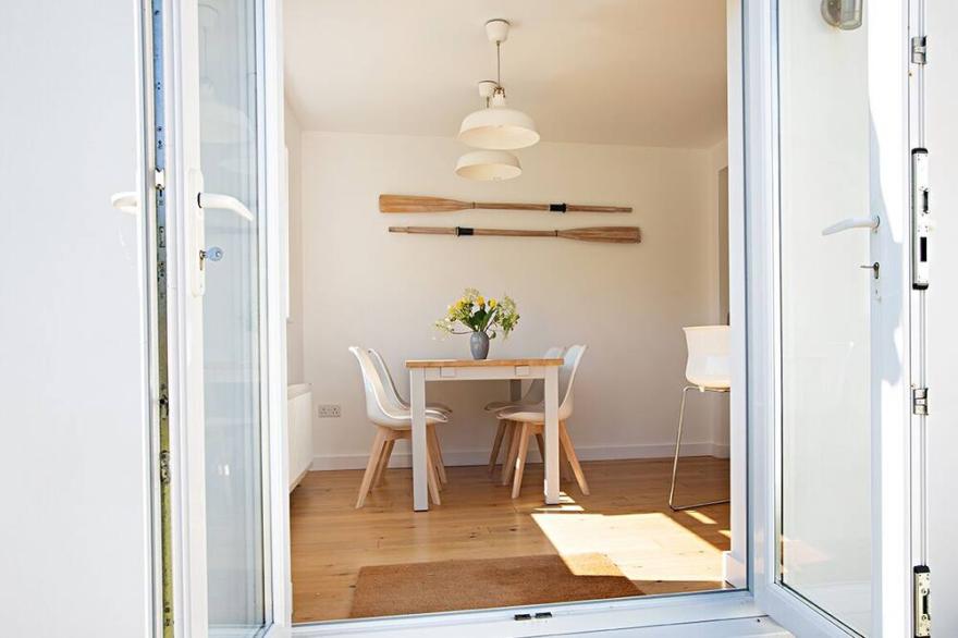 Detached comfortable airy bungalow big sunny garden between beach and village.
