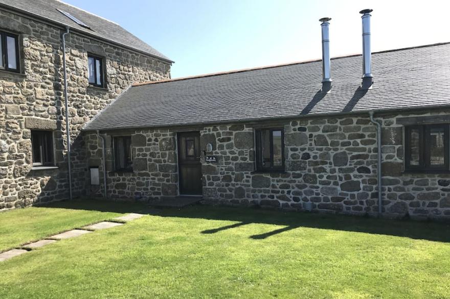 Beautiful The Hedgerows - near  Sennen & Porthcurno - Sea- pet friendly