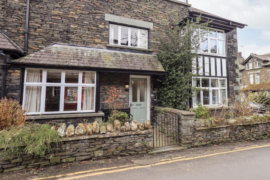 MALVERN, pet friendly, with a garden in Ambleside