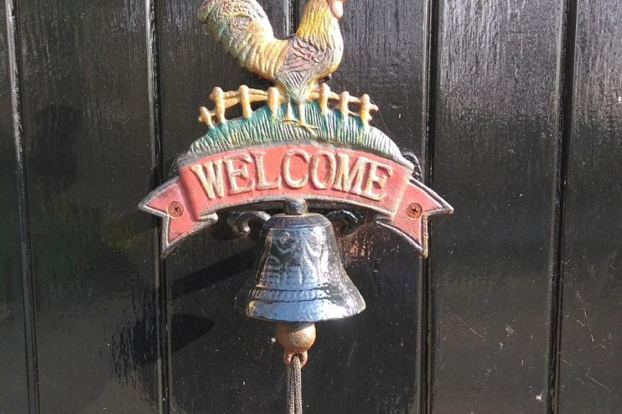 Pet friendly 1 bed cottage in Sellindge, Kent