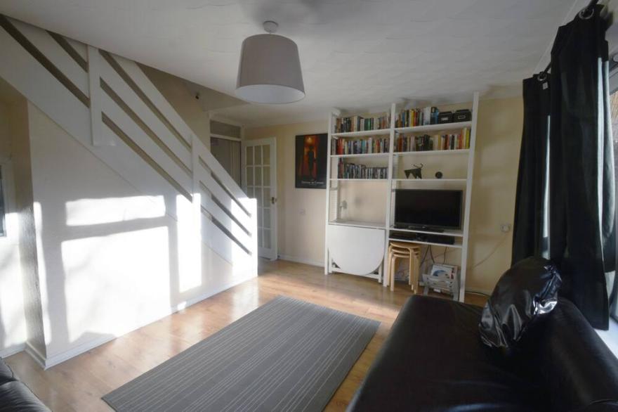Quiet, Family-friendly 1br House, free parking available - East London