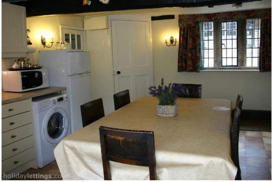 Grade II Listed Cotswolds Self Catering Accommodation. VisitEngland 4****
