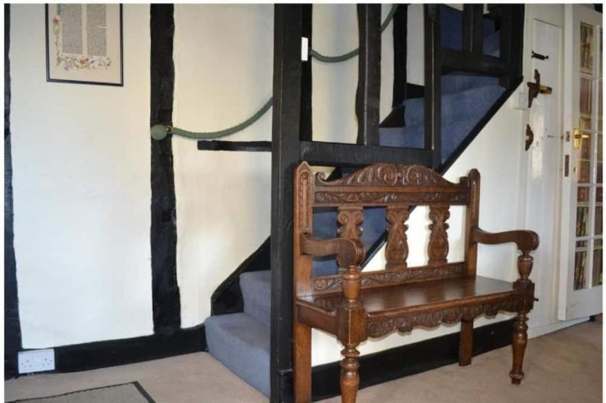 Grade II Listed Cotswolds Self Catering Accommodation. VisitEngland 4****