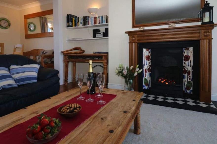 Old Quayside House, Stunning Quayside Location.