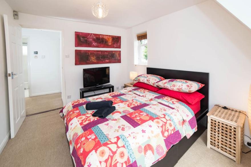 Modern House In The Heart Of Croyde, Walking Distance To Croyde Bay Beach