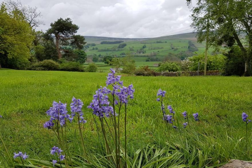 Large Stone Cottage In Mature South Facing Garden Enjoying Stunning Views