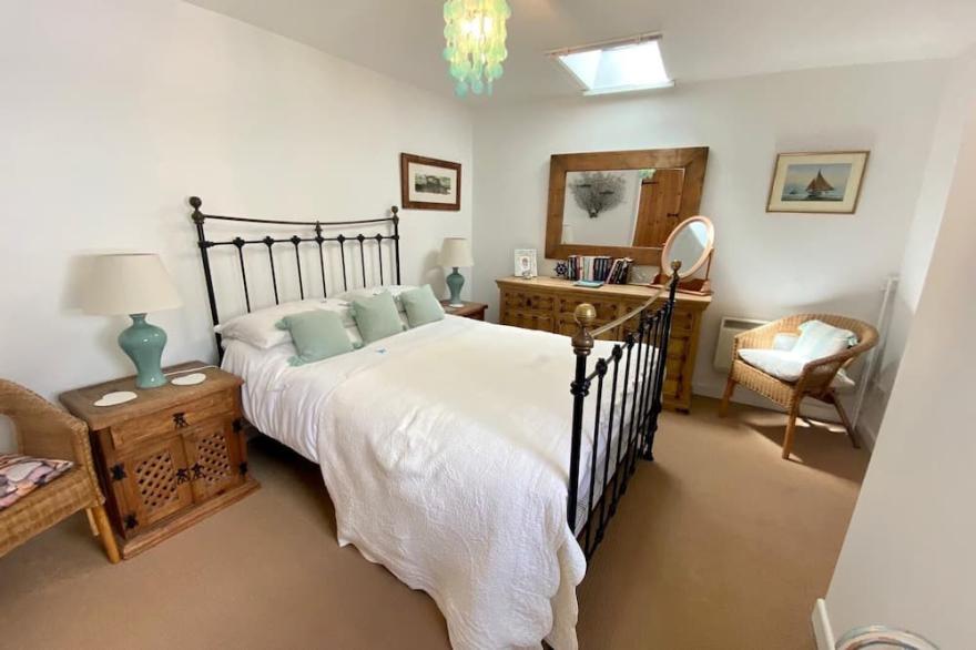 Cosy Character Cottage With Sea View In Mousehole