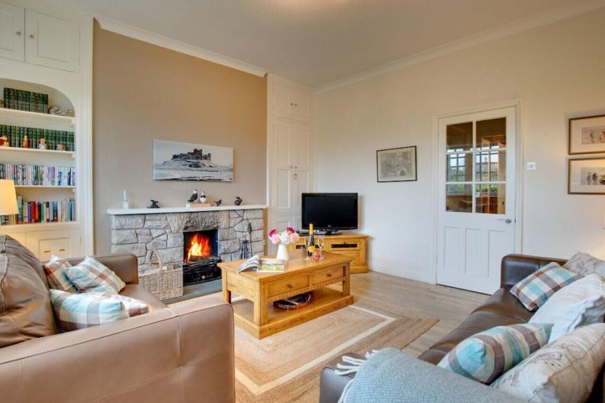 Coastguard Cottage - Four Bedroom House, Sleeps 8