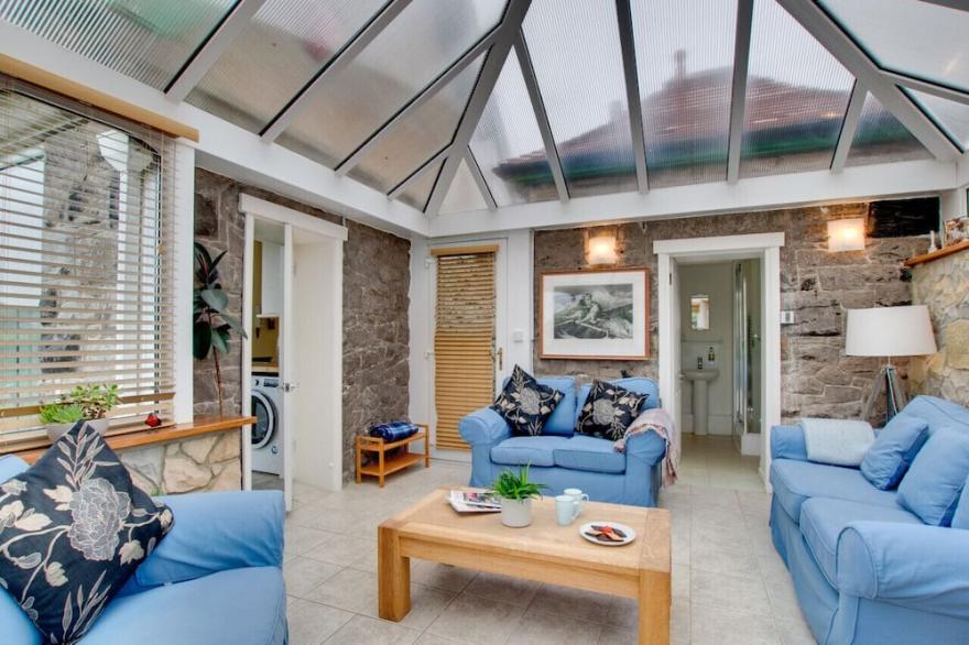 Coastguard Cottage - Four Bedroom House, Sleeps 8