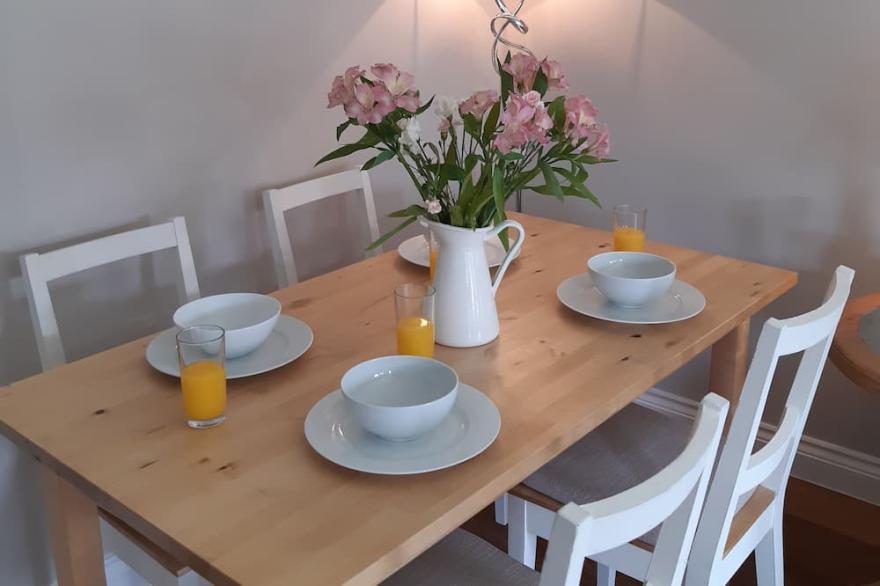 Stunning Apartment next to Beadnell Bay, with its stunning Beach!! Coastal Walks