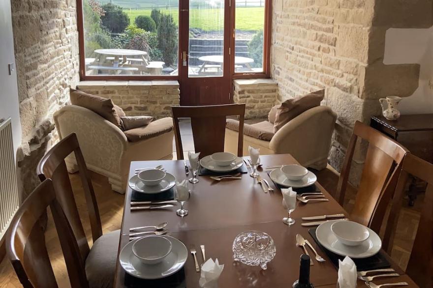 Lovely rural property yet close to amenities and motorway