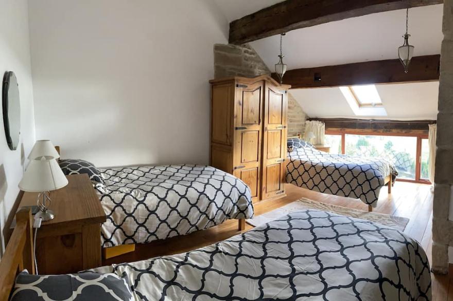Lovely rural property yet close to amenities and motorway