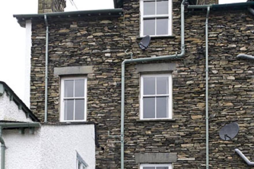 7-bed, 7-bath holiday comfort in the heart of the Lake District