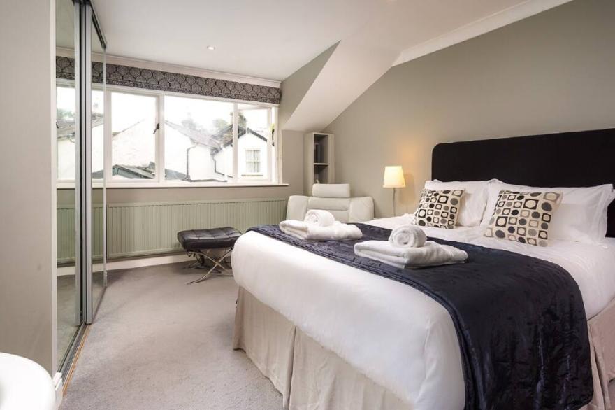 7-bed, 7-bath holiday comfort in the heart of the Lake District