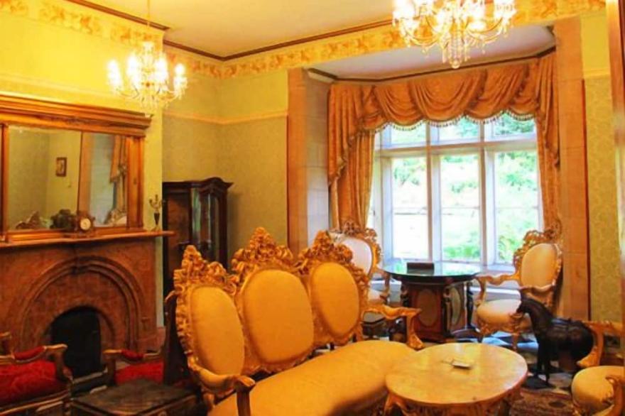 Cleugh Manor; Superb Entertaining Space for Families, History and Nature Lovers