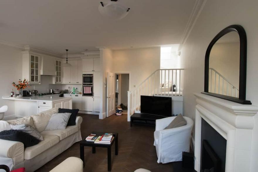 NEW! BEAUTIFUL 2 BED 2 BATH APARTMENT IN CHELSEA AND KENSINGTON