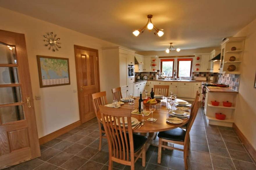 Luxury lodge situated idyllically on the edge of a small working farm