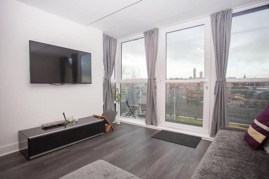 Beautiful Flat with Panoramic Views over the City