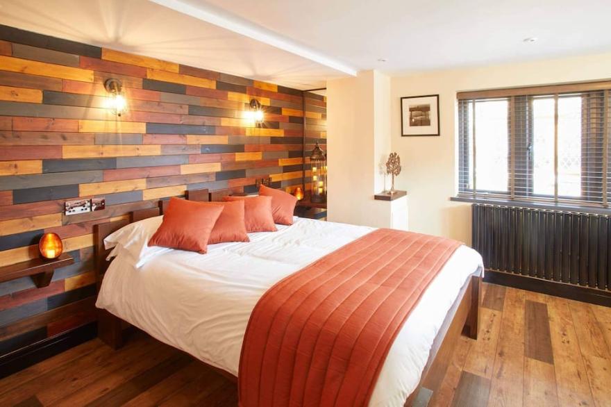 Host & Stay | The Nook