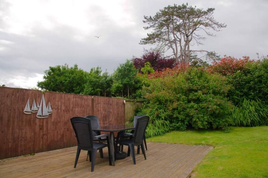 Pretty Bungalow in Saundersfoot, Pembrokeshire (with Wi-Fi)