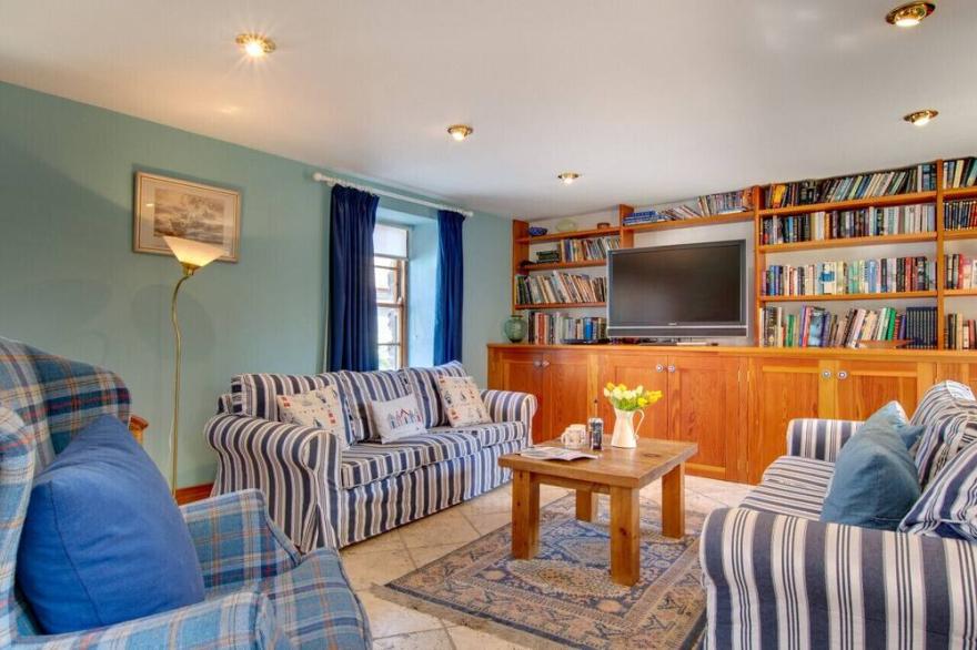 Bega's Bead - Three Bedroom House, Sleeps 6