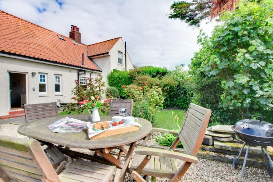 Topcliffe - Two Bedroom House, Sleeps 5