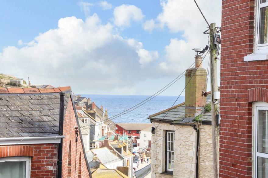 CHY AN MOR, pet friendly, character holiday cottage in Mevagissey