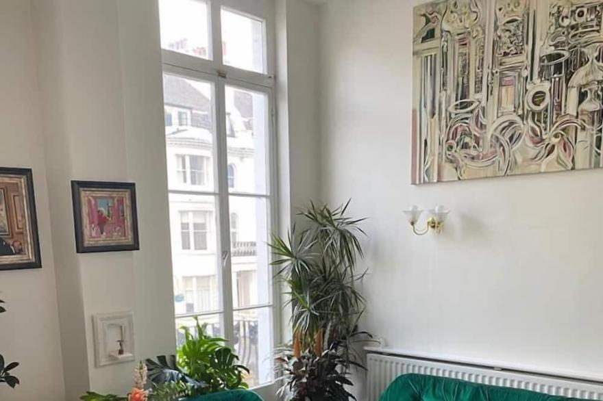 Cosy Bright Flat Central London