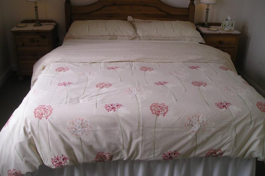 Perfect south facing cottage overlooking Mevagissey Harbour and across the bay.