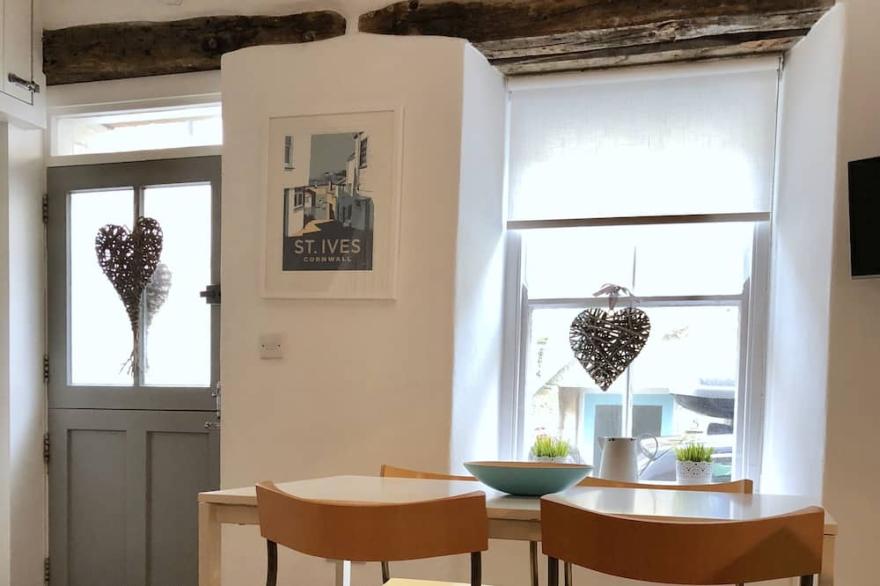 Beautifully renovated Fisherman's Cottage, fantastic Downalong location