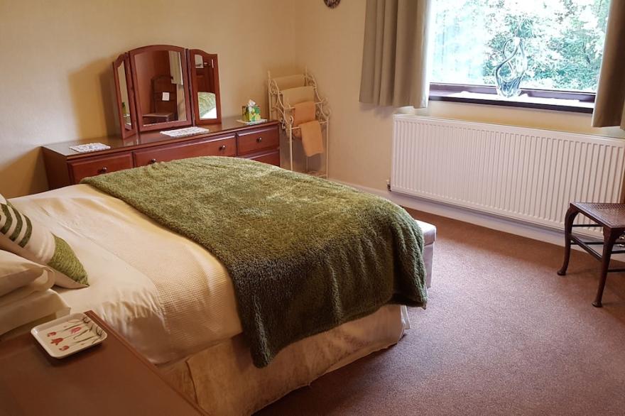 Family friendly bungalow, peaceful location, superb views