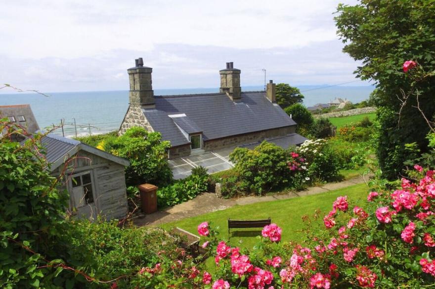 Taicroesion - Three Bedroom House, Sleeps 7