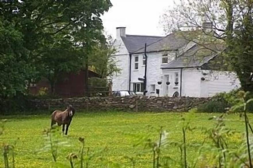 Rural Country Cottage, Located Centrally To Explore Cornwall
