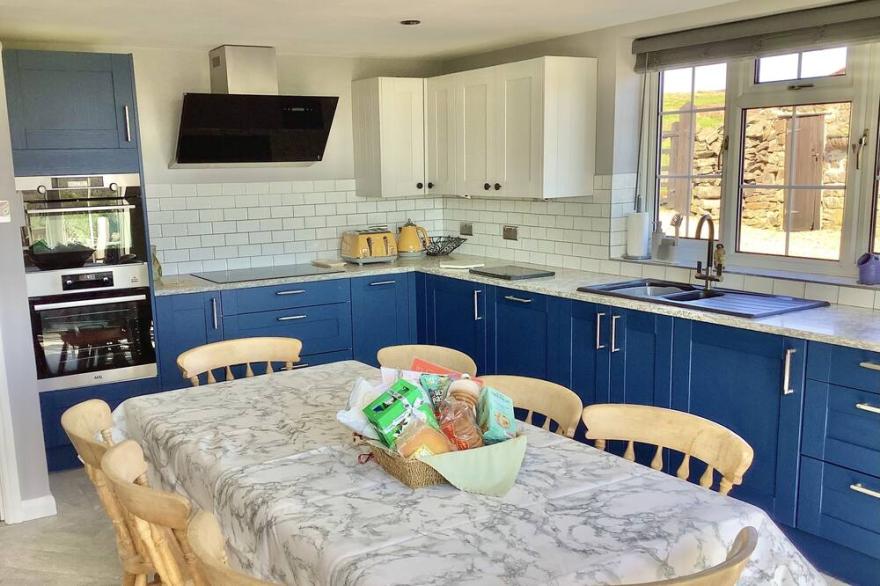 6 Bed Farmhouse, Goathland. North York Moors, Whitby. Own hot tub.