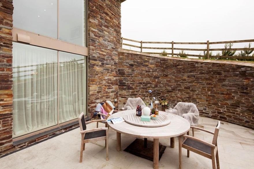 A large family home that sleeps 8 guests  in 4 bedrooms