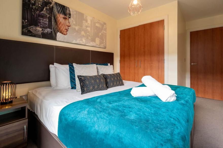 One Bed Arcadian Apartment - Balcony - Parking