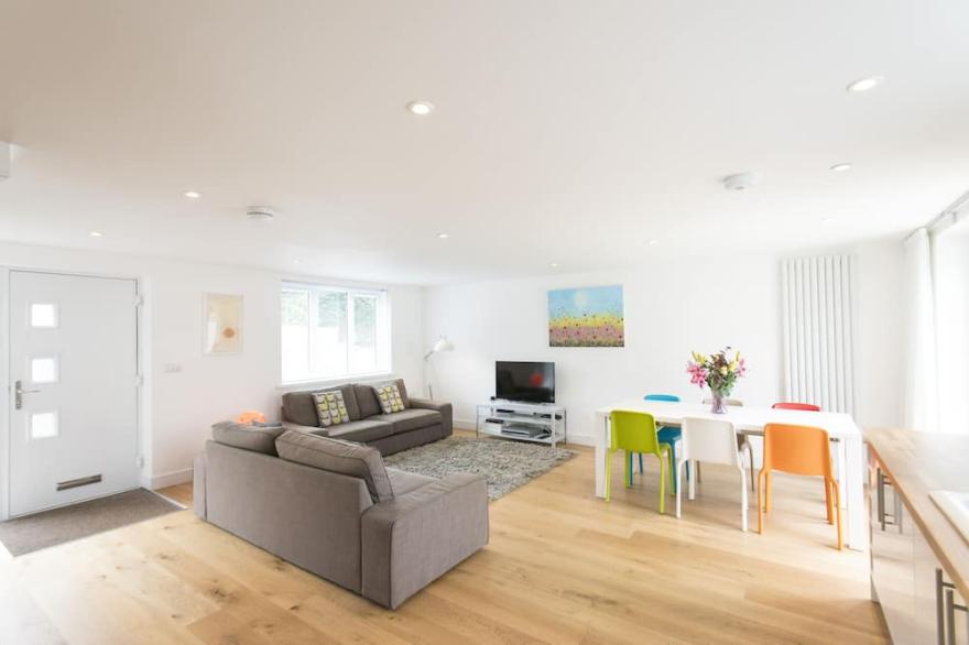 Camana Modern Stunning Self Catering Home Carbis Bay Sea Glimpses Parking Wifi