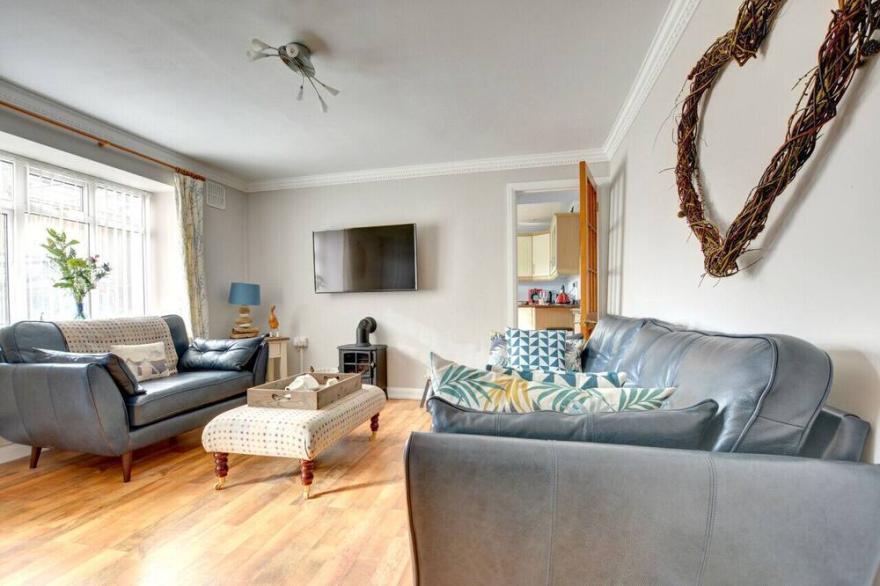 Wogan Cottage - Two Bedroom House, Sleeps 4