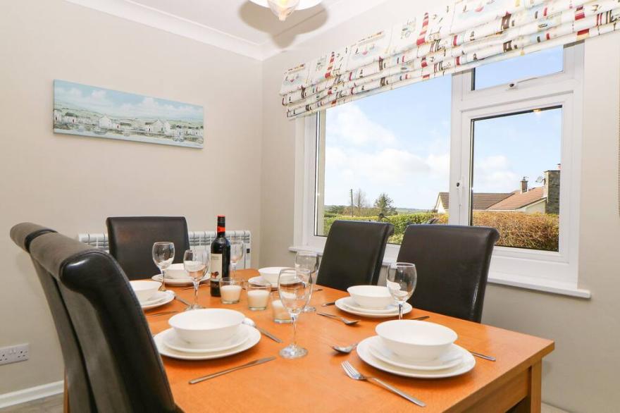 HEDGEROW, pet friendly, with open fire in Blackawton