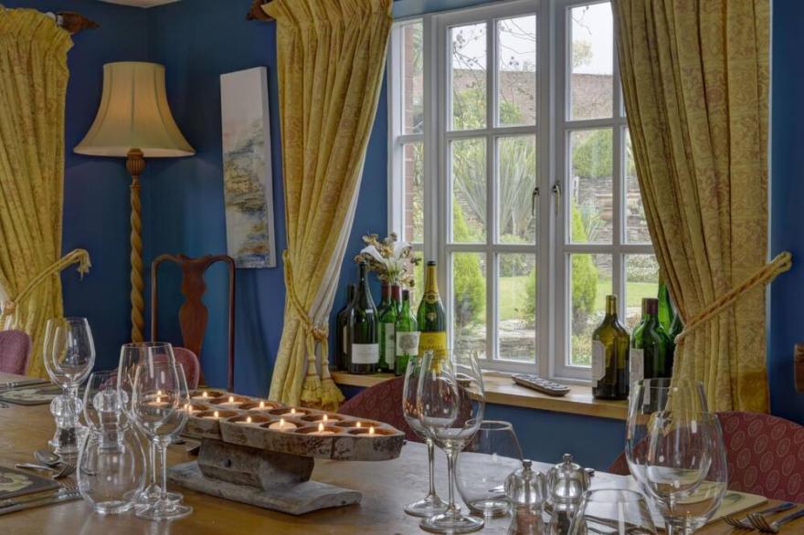 Classic Country House with Heated Indoor Pool Complex and Private Walled Garden
