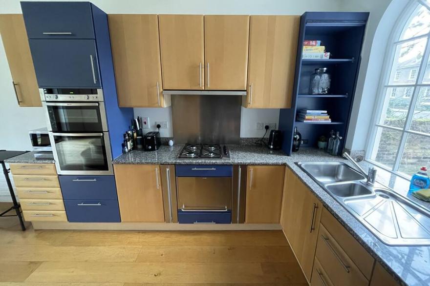 Beautiful 5-bedroom townhouse
