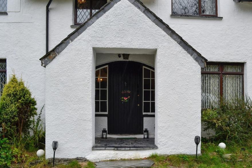 4 bedroom accommodation in Morfa Bychan, near Porthmadog