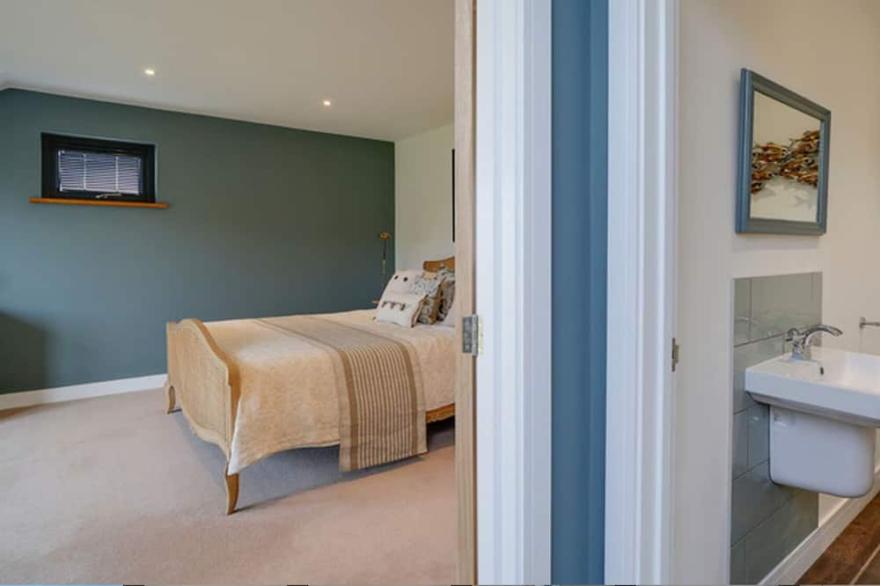 Luxury home overlooking Polzeath beach