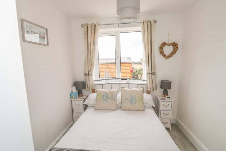 2 Bedroom Holiday Cottage